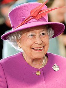 Queen Elizabeth II in March 2015 - Celebrity Waves